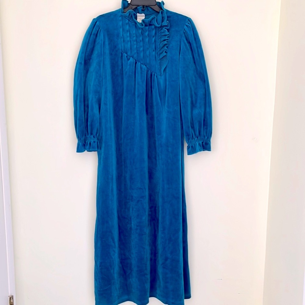 Vintage 70s Velvet Maxi Nightgown  Side Zip Long Sleeves